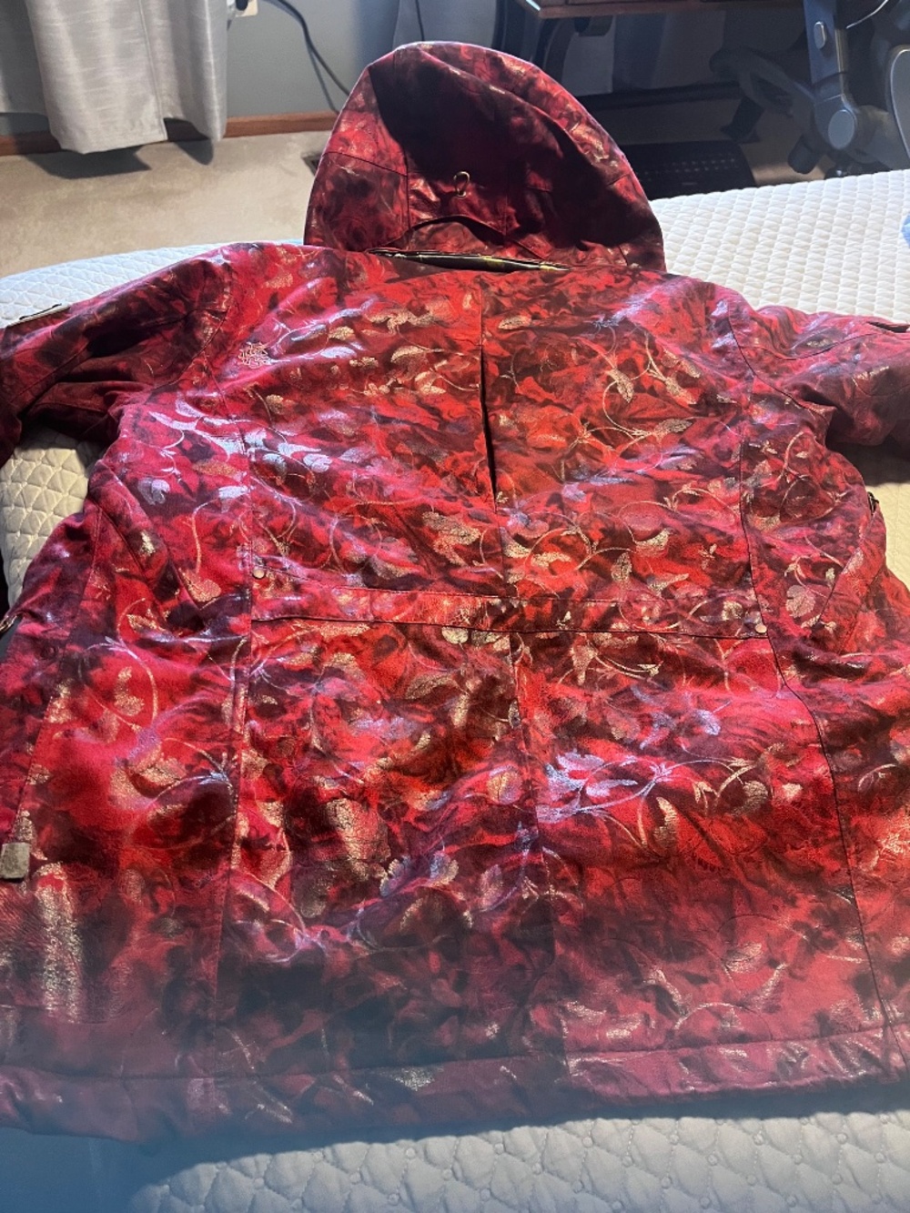 Snowboard Jacket - Picture 2 of 7
